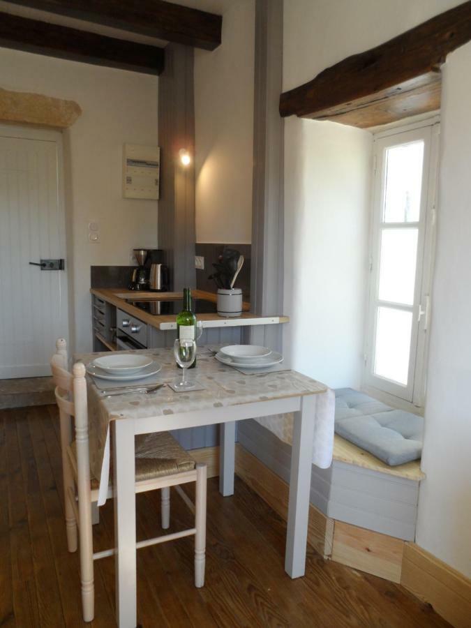 La Petite Tour Villa Carlux Exteriör bild